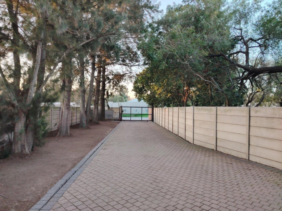 To Let 1 Bedroom Property for Rent in Joostenbergvlakte Western Cape